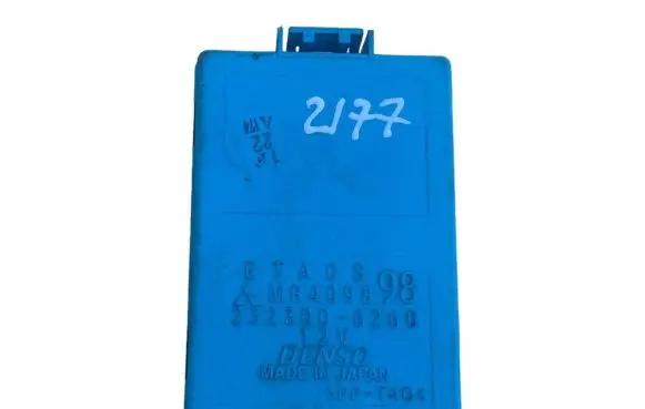 Mitsubishi Pajero Sport I Fuse module 2323006260 MR409898