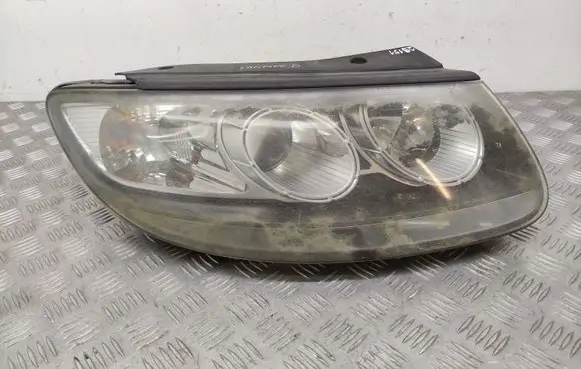 Hyundai Santa Fe Headlight/headlamp 921022BXXX