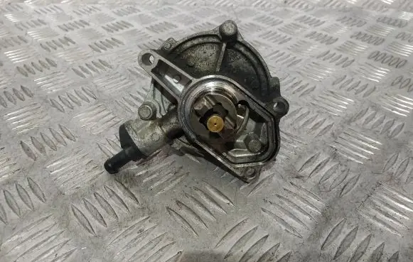 KIA Ceed Vacuum pump 288102A101