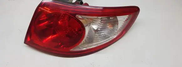 Hyundai Santa Fe Rear/tail lights 924022B0