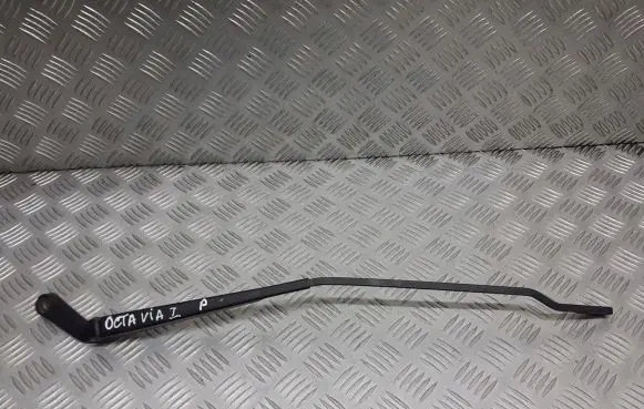 Skoda Octavia Mk1 (1U) Front wiper blade arm