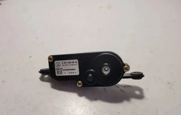 Mercedes-Benz GL X164 Vent window/glass motor A2518200342 ZGS006Q A2C53022934