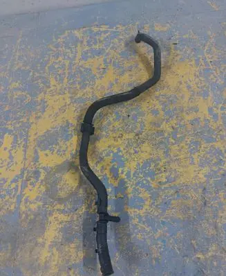 Volkswagen Touran I Coolant pipe/hose