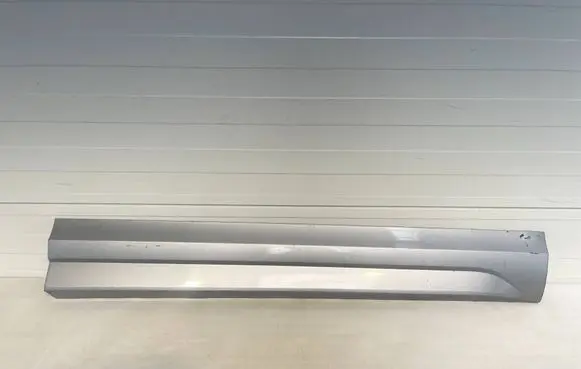 Audi Q3 8U Front door trim (molding) 8U0853960