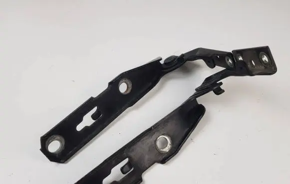 Audi A4 S4 B6 8E 8H Engine bonnet/hood hinges 8E0823302E 8E0823301E
