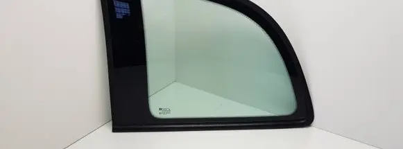 Opel Zafira A Rear side window