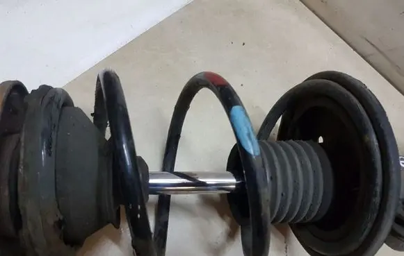 Toyota Prius (XW20) Front coil spring