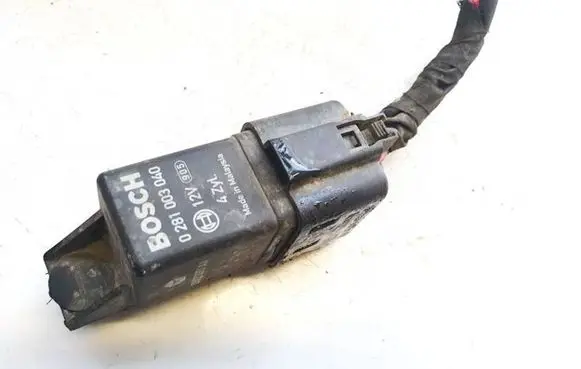 Glow plug pre-heat relay