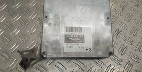 Toyota Corolla Verso E121 Engine control unit/module 896610F030