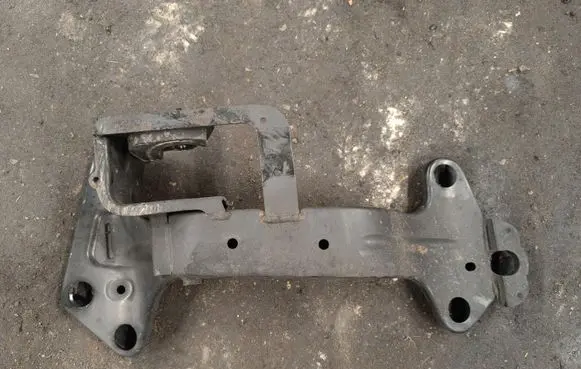 BMW X5 E53 Gear shift cable bracket
