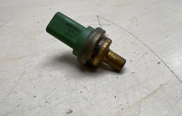 Coolant temperature sensor