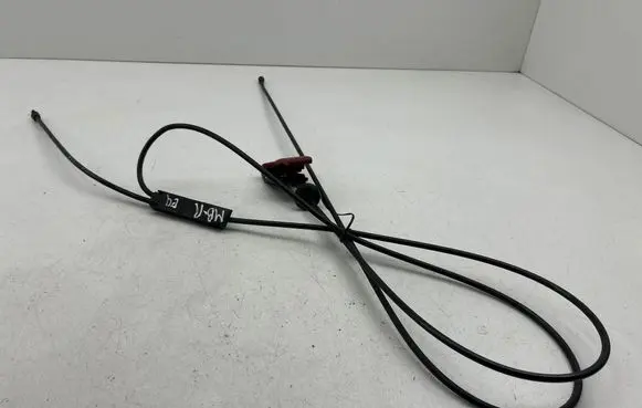 Engine bonnet (hood) release handle