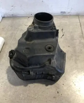 Audi A8 S8 D4 4H Air filter box 4H0133824