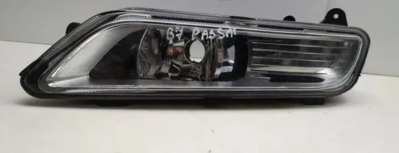 Volkswagen PASSAT B7 Front fog light