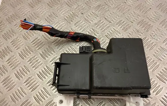 Volvo XC90 Fuse module 31384034