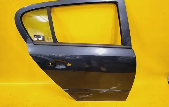 Opel Astra H Rear door
