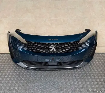 Peugeot 5008 II Front bumper