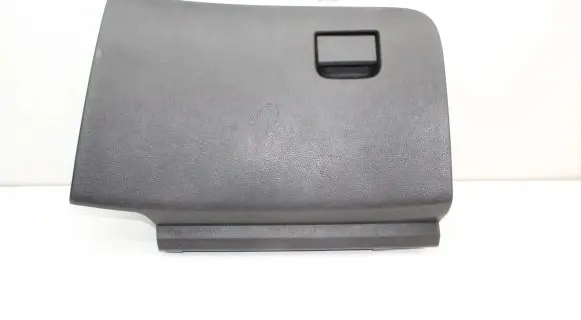 Nissan X-Trail T32 Glove box 685104CE0A