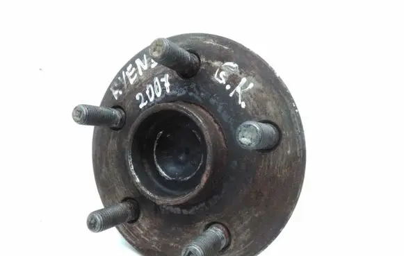 Toyota Avensis T250 Rear wheel hub