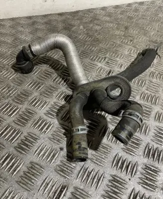 Audi A8 S8 D4 4H Engine coolant pipe/hose 4H1819372K 4H0265370J 4H0819345D