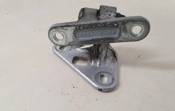 Mercedes-Benz E W211 Front door upper hinge