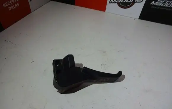 Volkswagen PASSAT B5.5 Engine bonnet (hood) release handle 3B1823533