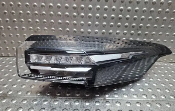 Peugeot 308 Rear/tail lights S26282227 9835299280