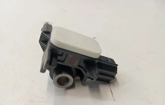 Mitsubishi Outlander Airbag deployment crash/impact sensor 8651A166