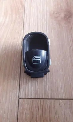 Mercedes-Benz C W203 Electric window control switch A2038208210 501807