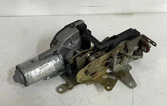 Mercedes-Benz E W210 Tailgate/trunk/boot lock/catch/latch A2107400536
