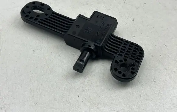 Mercedes-Benz B W245 Seat pressure sensor A1698207010 20465001 1698207010