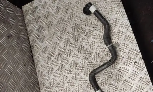 Tesla Model 3 Engine coolant pipe/hose