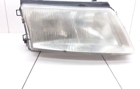 Volkswagen PASSAT B5 Headlight/headlamp E410328 MVW123H032RH