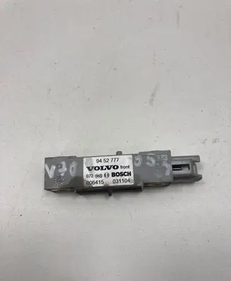 Volvo V70 Airbag deployment crash/impact sensor 9452777 006415 031104