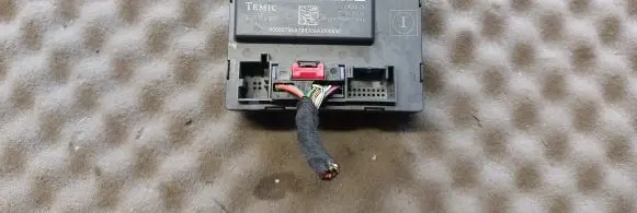 Audi Q7 4L Door central lock control unit/module 4L0907290 4L0910290 0033TFJ0001