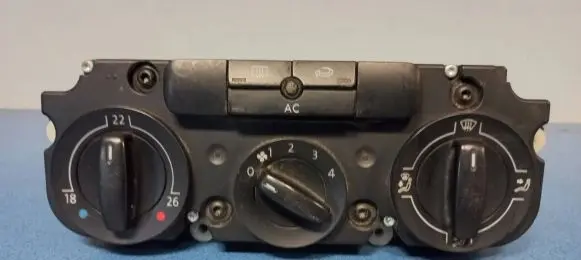 Volkswagen PASSAT B6 Climate control unit 74730960