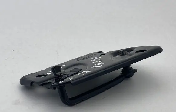 Audi A3 S3 8V Engine bonnet/hood lock/latch loop/hook 8V0823185C