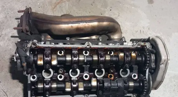 Audi A8 S8 D2 4D Engine head 077103373AC