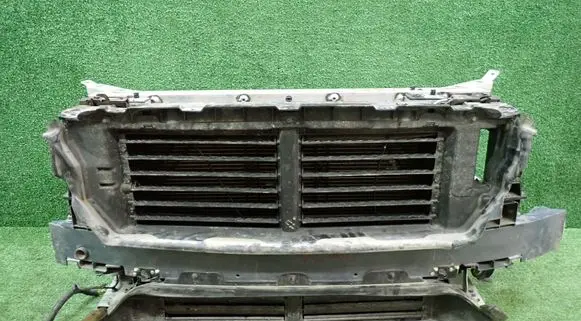 Volvo XC90 Radiator support slam panel