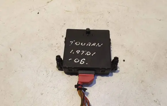Volkswagen Touran I Gateway control module 1K0907530F 1K0907951