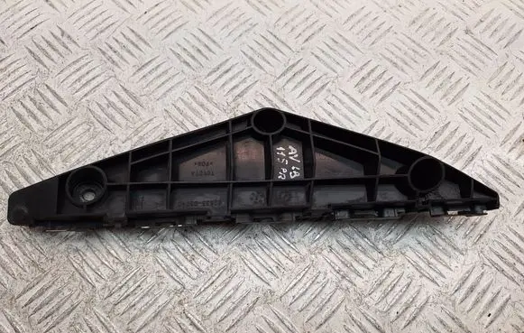 Toyota Avensis T270 Front bumper mounting bracket 5253505040