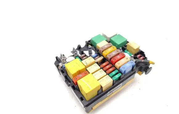 Citroen C4 Grand Picasso Fuse module 9804848580