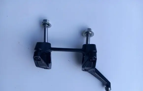 BMW 2 Active Tourer U06 Engine mount bracket