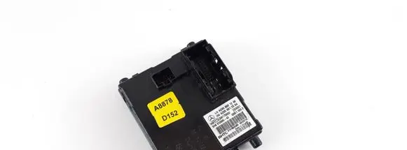 Mercedes-Benz C W205 Air conditioning/heating control unit A2059001240 A2059012004