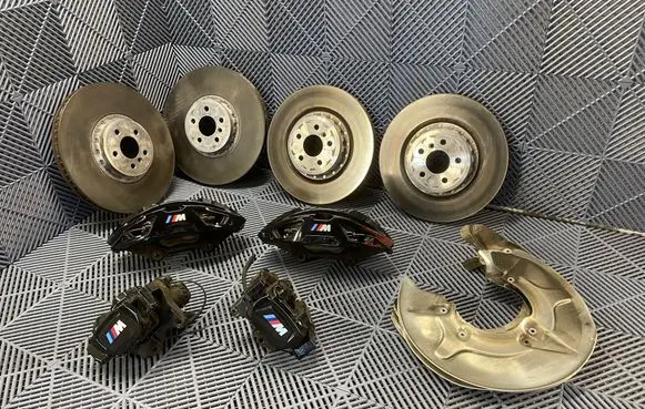 BMW 7 G70 Brake discs and calipers set 34108840329 34108840330 8840329
