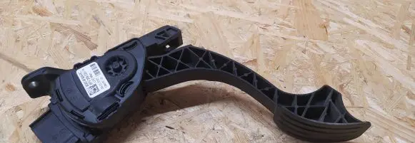 Ford Mondeo MK IV Accelerator throttle pedal 6G929F836RC 6PV00922014