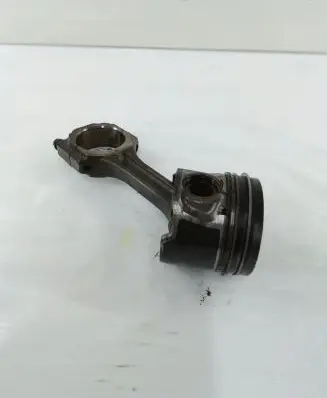 Chevrolet Captiva Piston with connecting rod