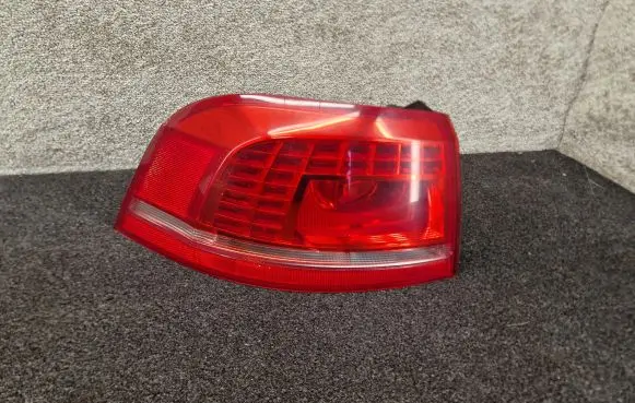 Volkswagen PASSAT B7 Rear/tail lights 3AF945207A
