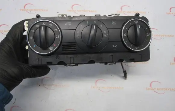 Mercedes-Benz B W245 Climate control unit A1699000900