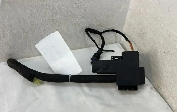 Volkswagen Golf VIII Battery relay fuse 5WA937548A